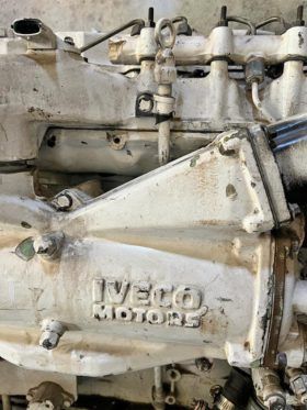 PAREJA DE MOTORES IVECO 320 HP