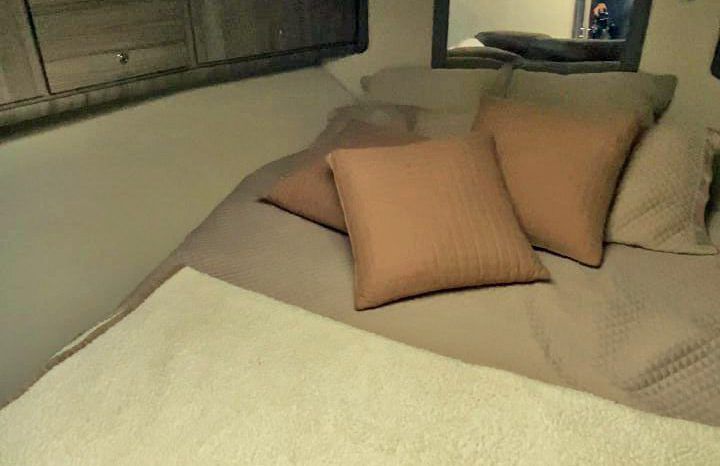 
								BERTRAM CONVERTIBLE 51 full									