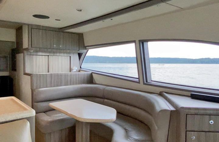 
								BERTRAM CONVERTIBLE 51 full									