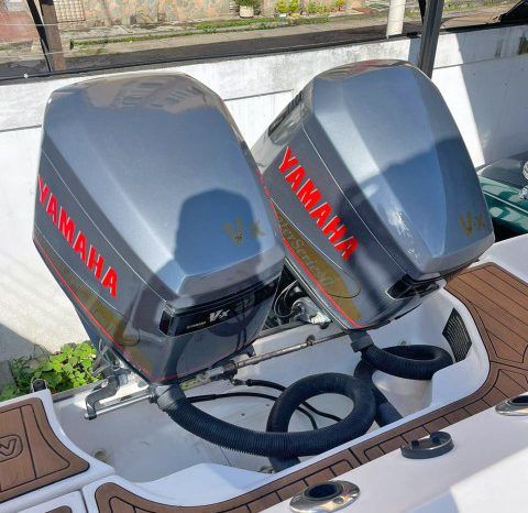 
								BOSTON WHALER BOAT 260 OUTRANGE 26 full									