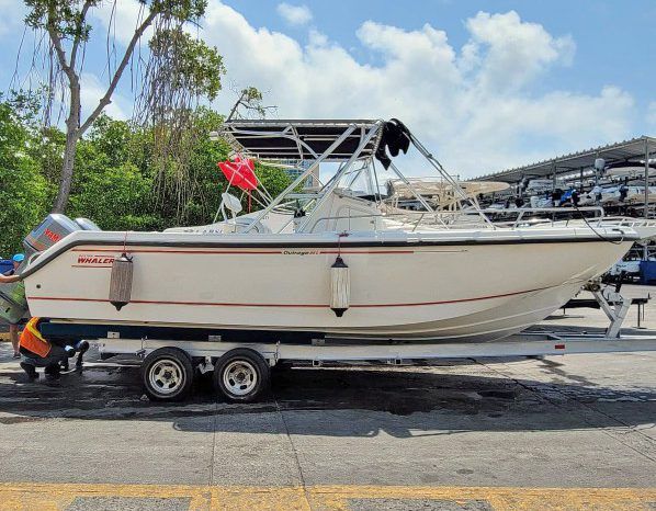 
								BOSTON WHALER BOAT 260 OUTRANGE 26 full									