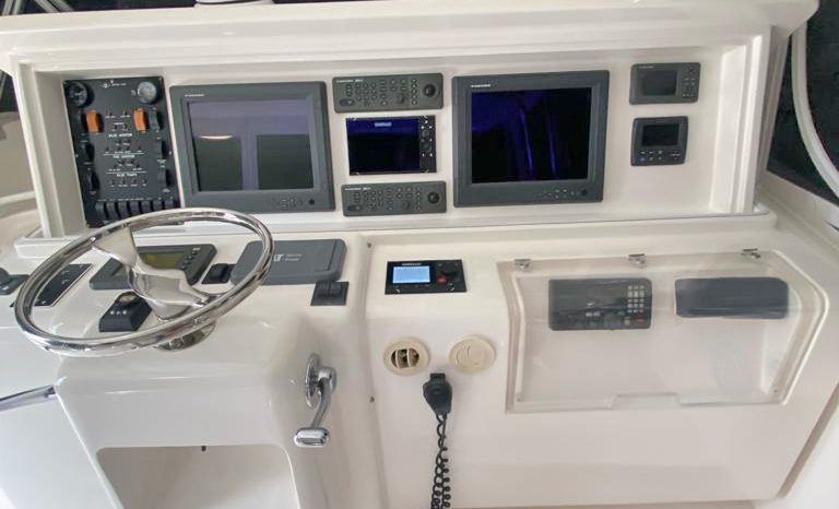 
								BERTRAM CONVERTIBLE 57 full									