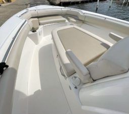 BOSTON WHALER 280 OUTRAGE 28 full