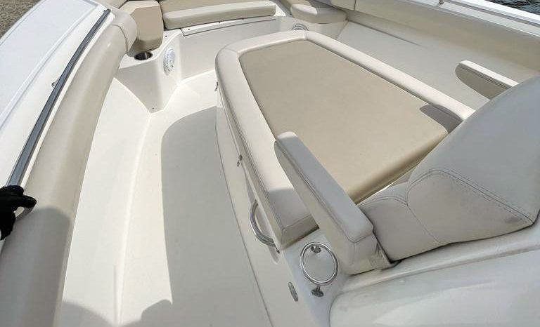 BOSTON WHALER 280 OUTRAGE 28 full