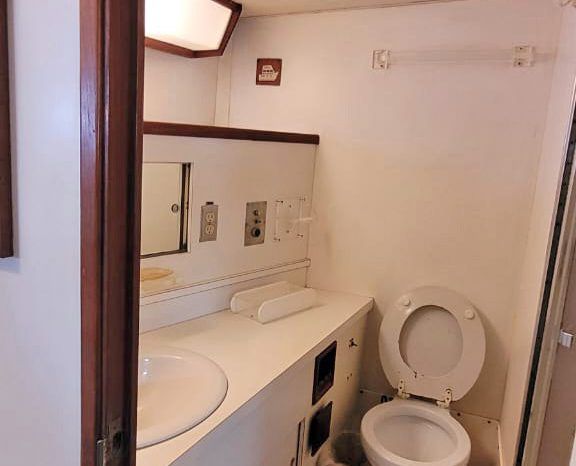 
								BERTRAM SPORT FISHERMAN 58 full									