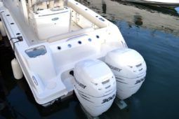 BOSTON WHALER 280 OUTRAGE 28 full
