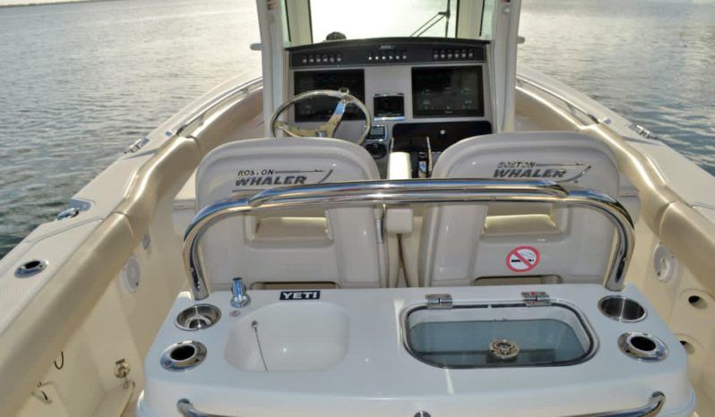 BOSTON WHALER 280 OUTRAGE 28 full