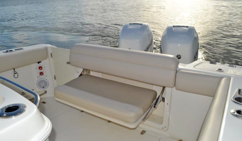 BOSTON WHALER 280 OUTRAGE 28 full