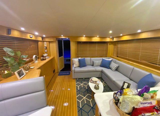 
								HATTERAS 60 full									