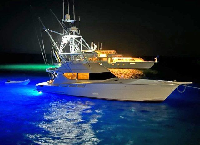 
								HATTERAS 60 full									