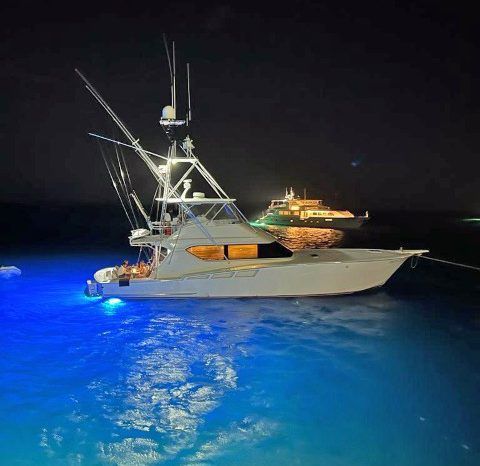
								HATTERAS 60 full									