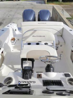 EXTREME MARINE CUDDY 30