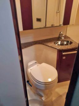 SEA RAY SEDAN BRIDGE 44 full