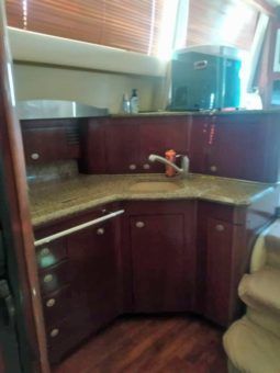 SEA RAY SEDAN BRIDGE 44 full