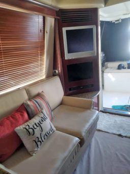 SEA RAY SEDAN BRIDGE 44 full