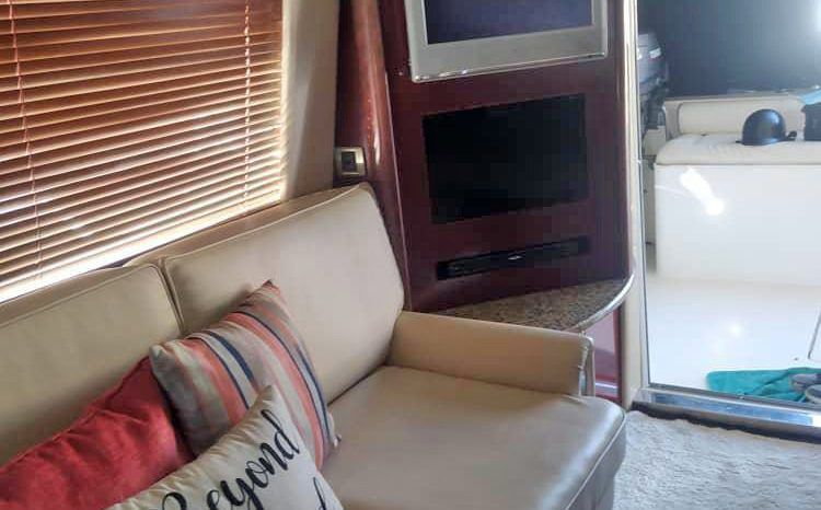 SEA RAY SEDAN BRIDGE 44 full