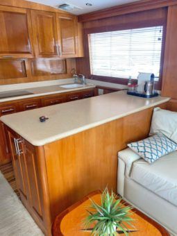 
										HATTERAS CONVERTIBLE 50 full									