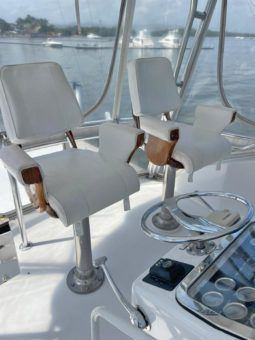 
										HATTERAS CONVERTIBLE 50 full									