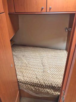 
										LUHRS CONVERTIBLE 35 full									