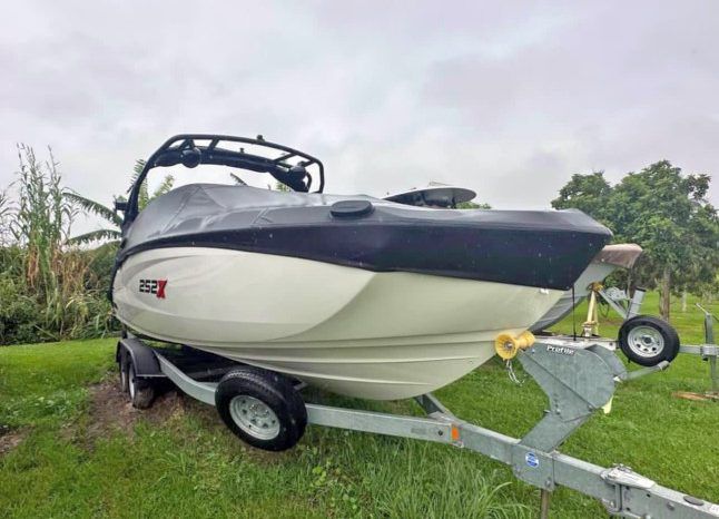 
								YAMAHA 252 XE 25 full									