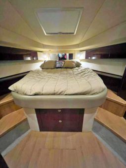 SEA RAY SEDAN BRIDGE 44 full