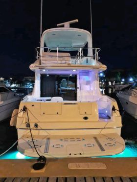 SEA RAY 540 MOTOR YACHT 54