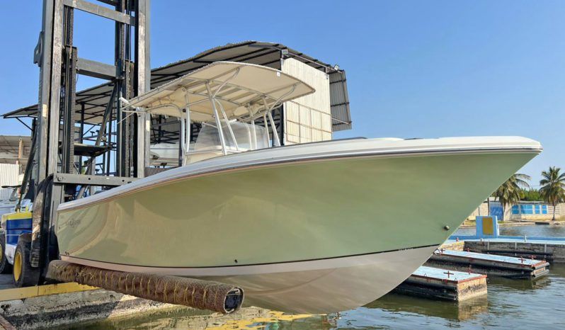 SAILFISH 2360 CENTER CONSOLE 23 full