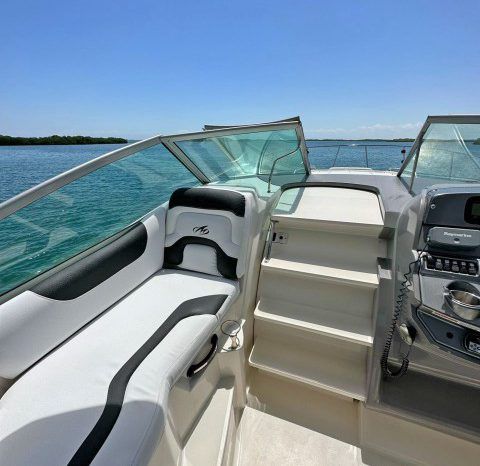 
								MONTEREY 28 full									