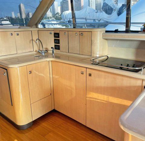 
								SEA RAY SEDAN BRIDGE 48 full									