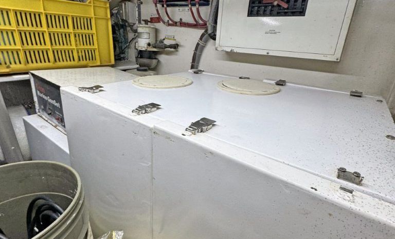
								HATTERAS 60 full									