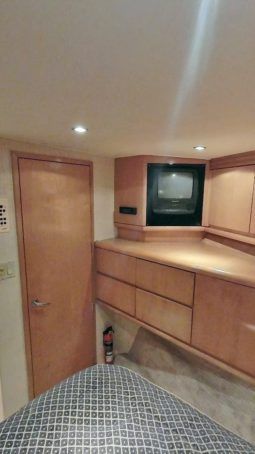 
										HATTERAS 60 full									