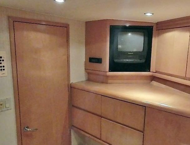 
								HATTERAS 60 full									