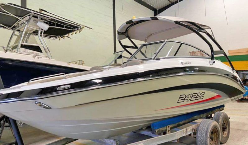 
								YAMAHA 242 LIMITED 24 full									
