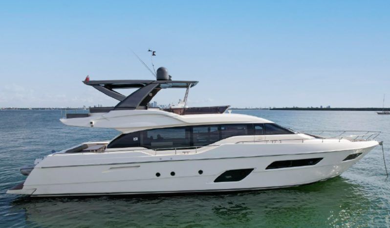 
								FERRETTI MOTOR YACHTS 700 70 full									