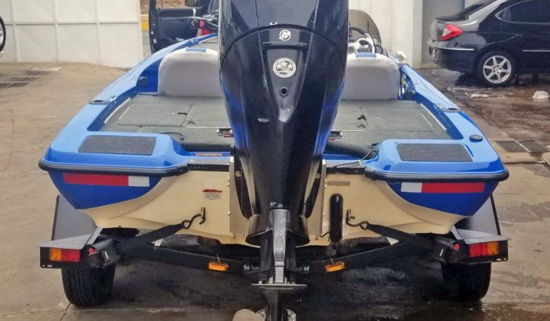 
								BOTE STRATOS 17.5 full									