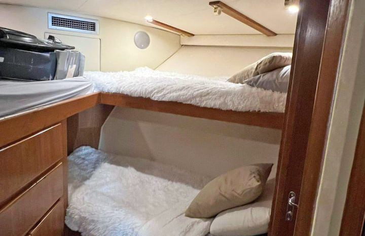 
								HATTERAS CONVERTIBLE 50 full									