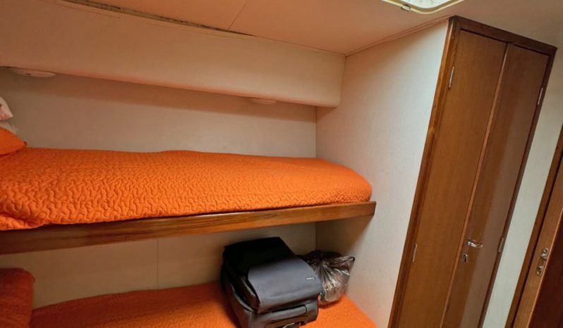 VIKING CONVERTIBLE 58 full