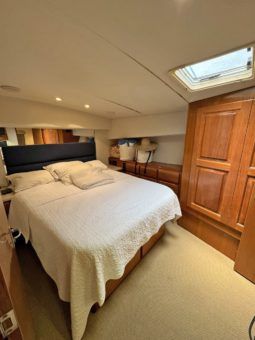 VIKING CONVERTIBLE 58 full