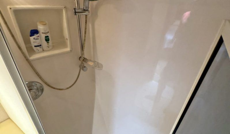 VIKING CONVERTIBLE 58 full