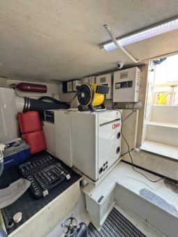 VIKING CONVERTIBLE 58 full