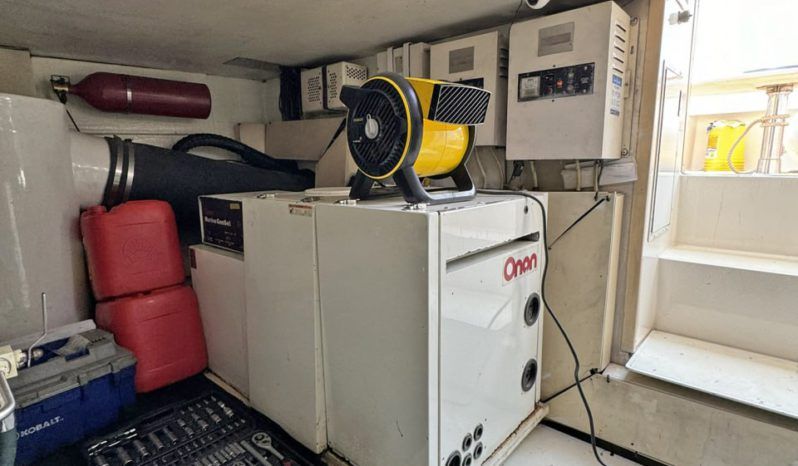 VIKING CONVERTIBLE 58 full