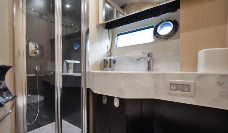 
								SUNSEEKER YACHT 75 full									