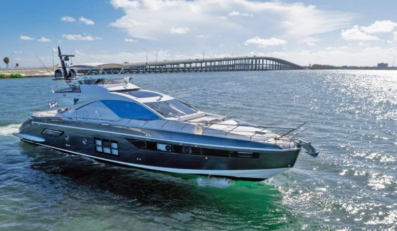 
								AZIMUT S 70 full									