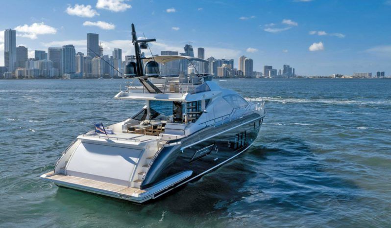 
								AZIMUT S 70 full									