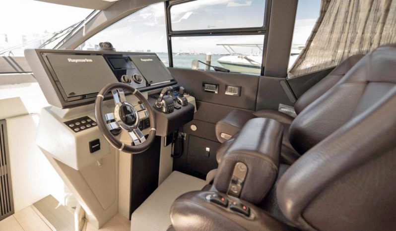 
								AZIMUT S 70 full									