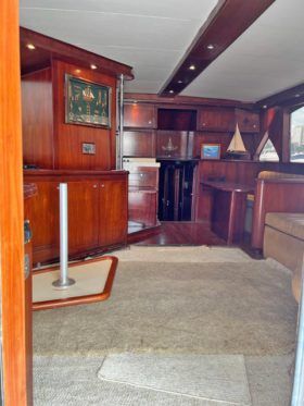 HATTERAS CONVERTIBLE 53