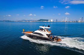 SEA RAY SEDAN BRIDGE 52