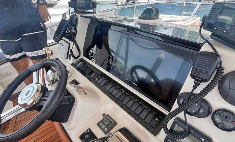 SEA RAY SEDAN BRIDGE 52 full