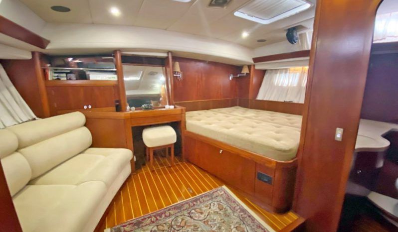 
								OYSTER DECK SALOON 80 full									