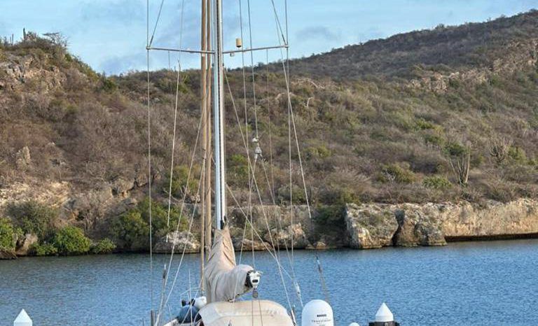 
								OYSTER DECK SALOON 80 full									